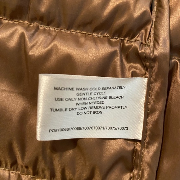 Martha Stewart Women’s Cap Sleeve Sleeve Puffer Vest - Bronze/Gold - Size XL - Picture 4 of 5